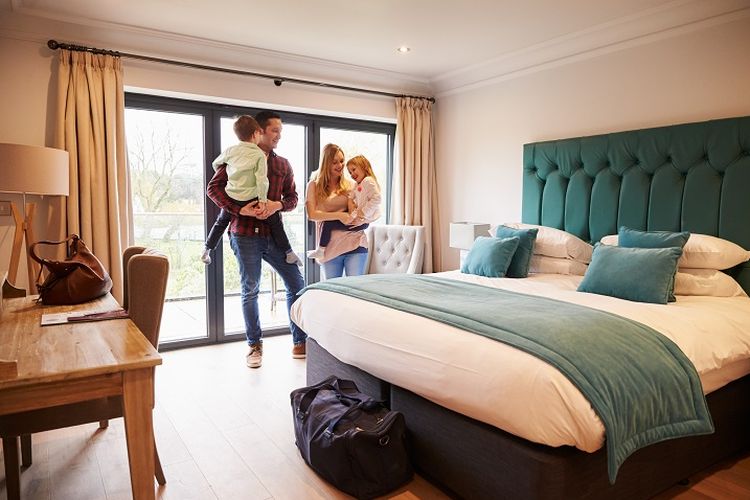 setelah panduan Pesan Connecting Room ini tips booking hotel keluarga untuk pengalaman menginap yang menyenangkan